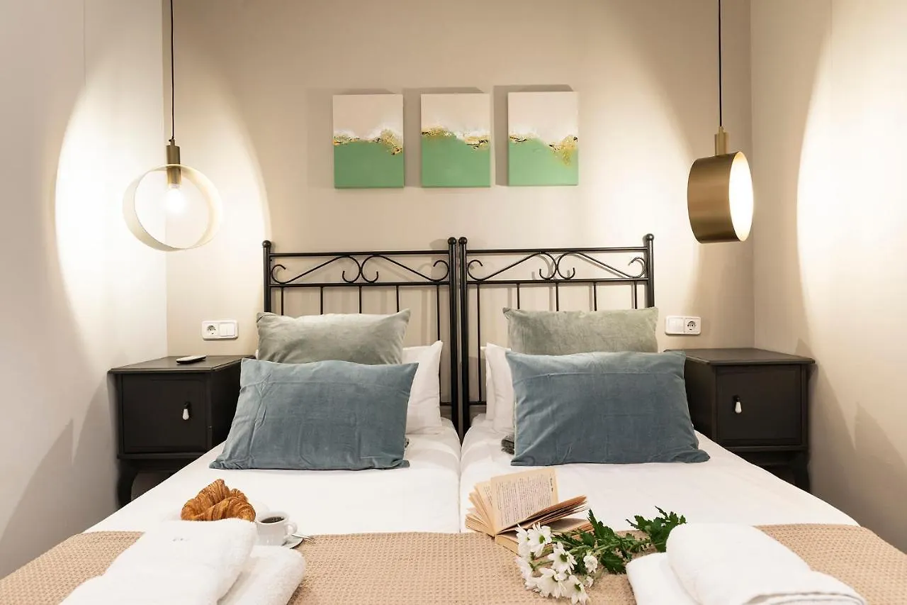 Central Suites Barcellona 0*,