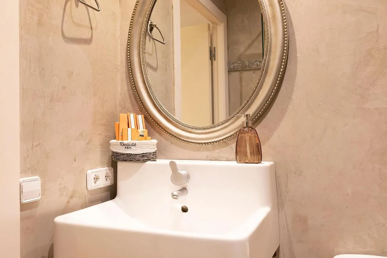 Central Suites Barselona Daire