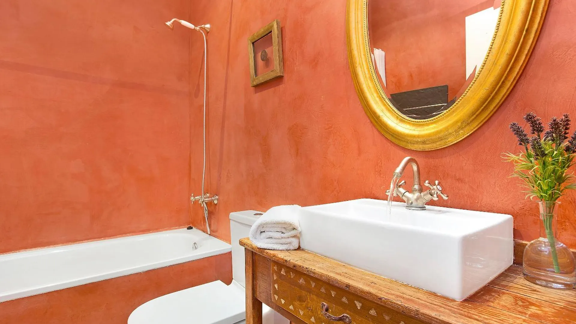 Central Suites Barselona 0*,